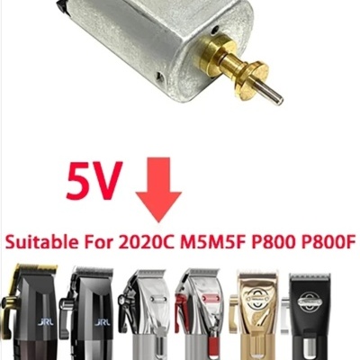 Motor eléctrico prateado com eixo dourado para máquinas de corte, várias máquinas de cabelo na base e texto em vermelho