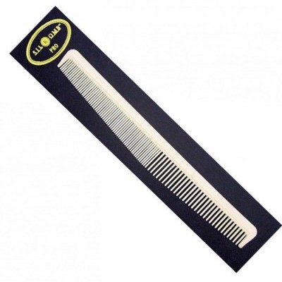 Pente branco em embalagem preta com texto amarelo