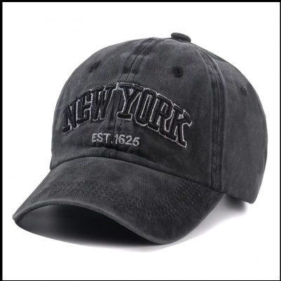 Boné preto com bordado NEW YORK EST. 1625