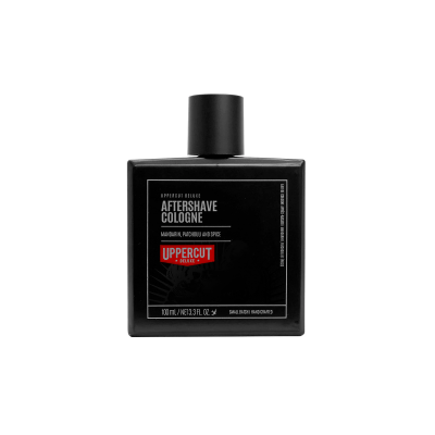 Frasco preto quadrado de aftershave cologne Uppercut Deluxe com rótulo preto e texto branco e vermelho