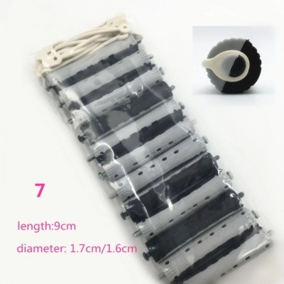 Conjunto de bobinas de cabelo em plástico com clipes, embaladas, com texto indicando medidas.