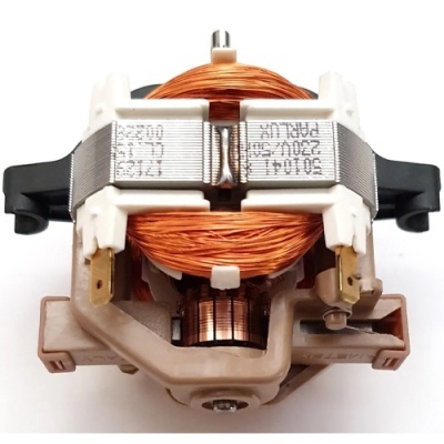 Motor elétrico com bobinas de cobre e peças plásticas