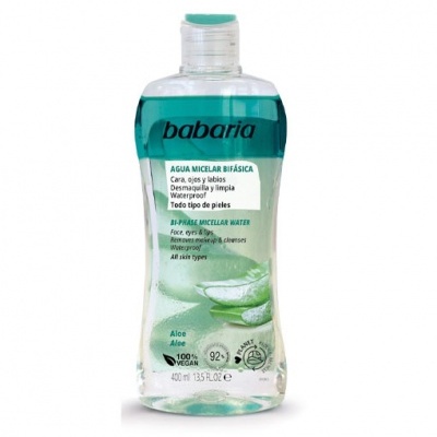 Frasco transparente com água micelar bifásica Babaria com tampa verde