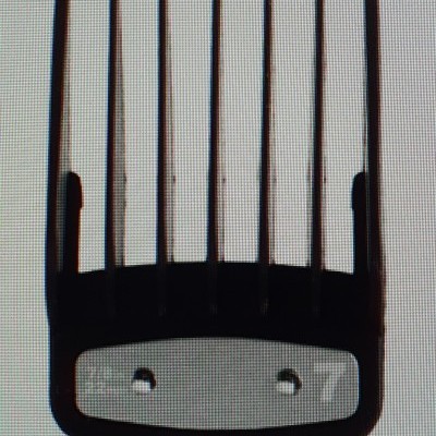 Pente guia para máquina de cortar cabelo preto com número 7
