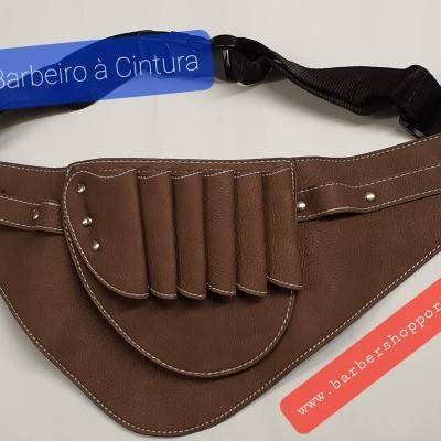 Coldre barbeiro à cintura castanho com costuras brancas e compartimentos