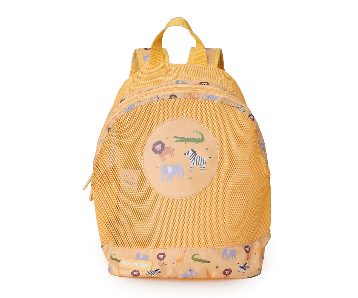 Mochila infantil amarela com estampado de animais e etiqueta Monnéka
