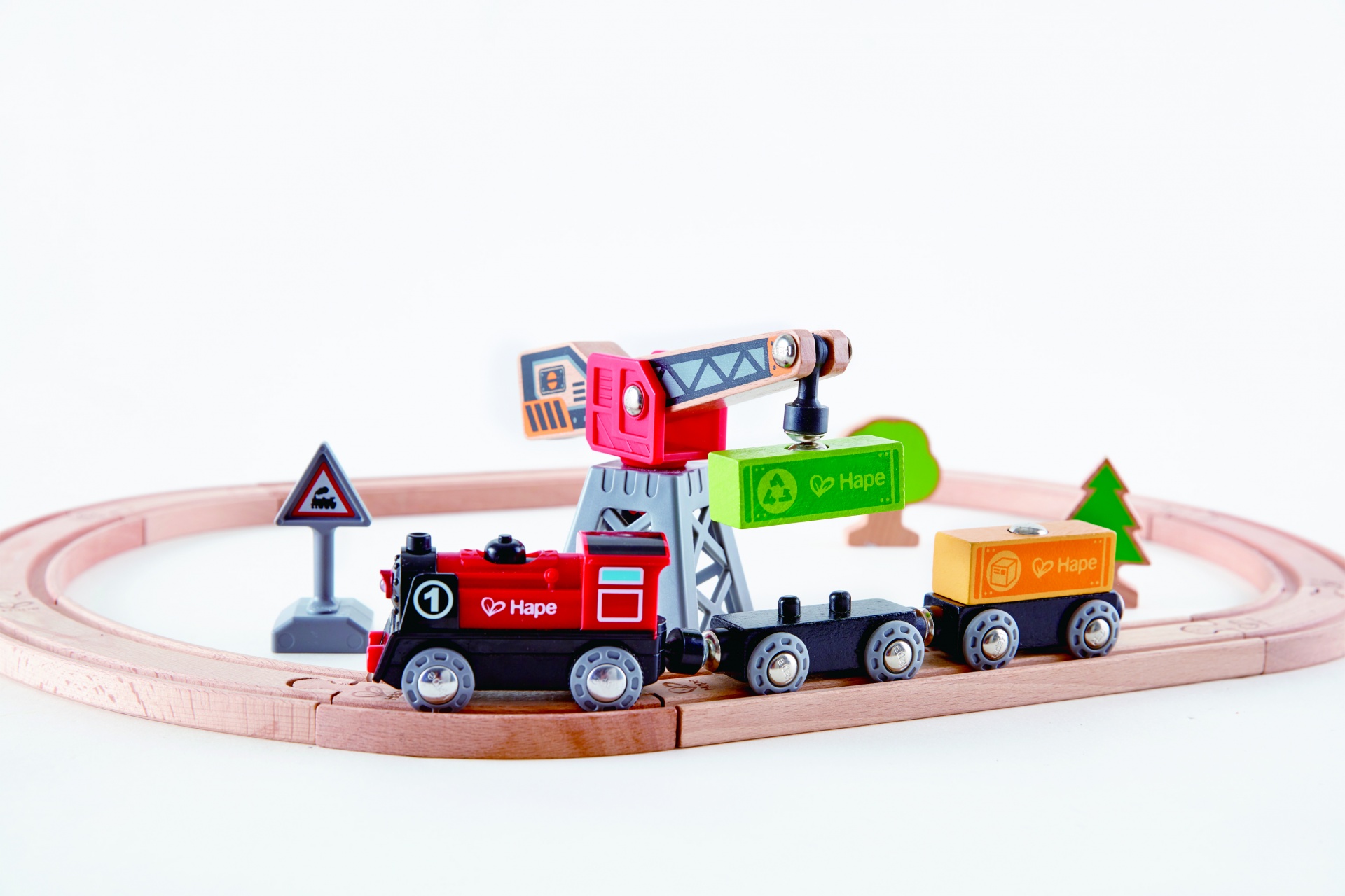 Comboio de madeira colorido com carris circulares