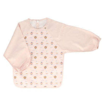 Babete de manga comprida rosa claro com padrão de balões de ar quente