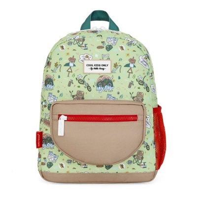 Mochila infantil verde com desenhos coloridos e bolso bege com fecho vermelho