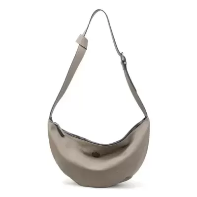 Mala de ombro bege claro com fecho e alça ajustável