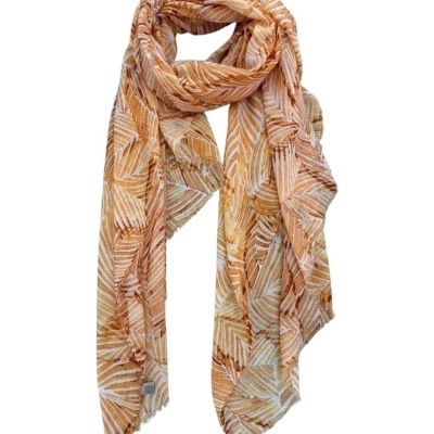 Lenço ou xale com padrão de folhas castanho e laranja