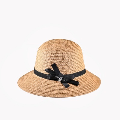 Chapéu feminino de palha bege com fita preta e laço decorativo