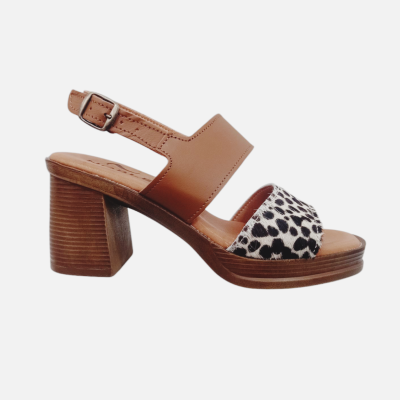 Sandália de salto bloco castanho com tiras em pele castanha e padrão animal print