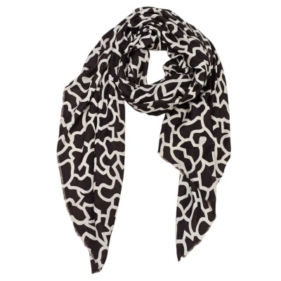 Lenço preto e branco com padrão geométrico