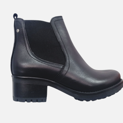 Botim feminino preto com salto médio e painel elástico lateral preto