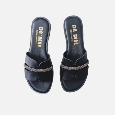 Par de chinelos masculinos pretos com fita decorativa brilhante