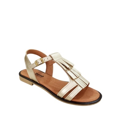 Sandália feminina beige com franjas e fivela dourada