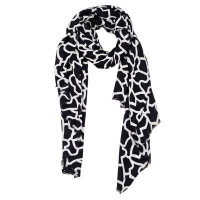 Lenço preto com padrão branco abstrato enrolado