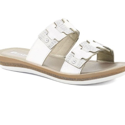 Chinelo feminino branco com tiras decoradas e sola bege clara