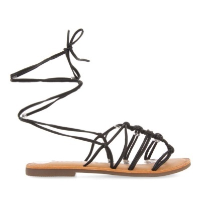 Sandália plana preta com tiras finas e sola castanha clara