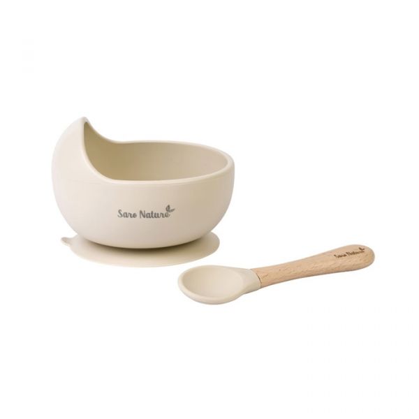 Taça e colher de bebé creme com cabo de madeira e texto 'Sara Natural'.