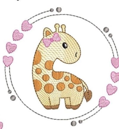 Bordado de girafa amarela com laço rosa e corações rosa em círculo