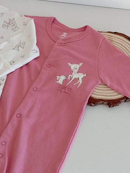 Babygrows para bebé com estampados de cervos e coelho em rosa e branco