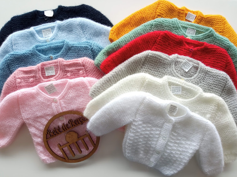 Casacos de malha infantis coloridos com botões