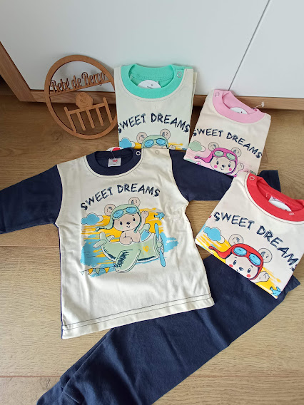 Conjuntos de pijamas infantis com ursinho e texto SWEET DREAMS em várias cores
