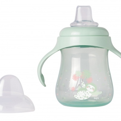 Copo de treino infantil verde menta com tampa e bico de silicone