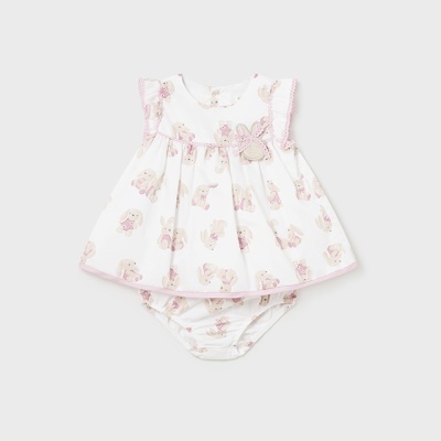 Vestido de bebé branco com padrão de coelhos cor-de-rosa e bege e calção combinando