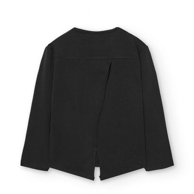 Casaco preto de manga comprida com abertura assimétrica nas costas