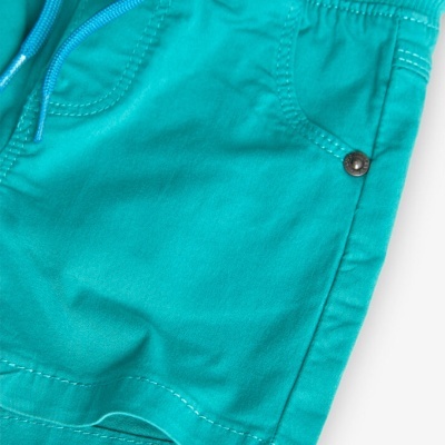 Calção azul turquesa com cordão e botão metálico