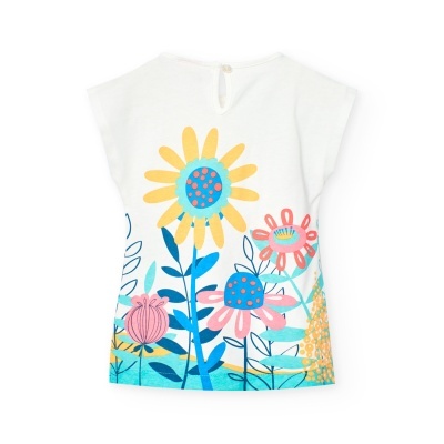 Camisola branca para criança com estampado de flores coloridas.