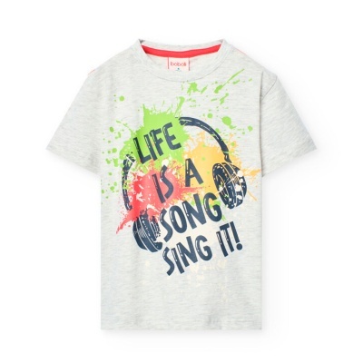 T-shirt cinzenta clara com estampado de auscultadores e texto colorido