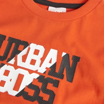 T-shirt laranja com estampado em preto e branco URBAN BOSS
