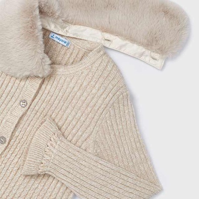 Camisola creme de malha com gola de pelo removível