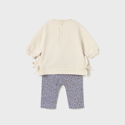 Conjunto infantil com sweatshirt creme e leggings azul padrão animal print
