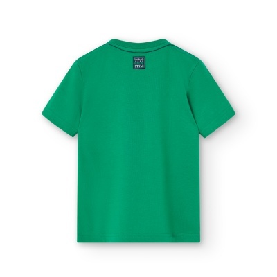 T-shirt verde de manga curta vista de costas com etiqueta preta na gola