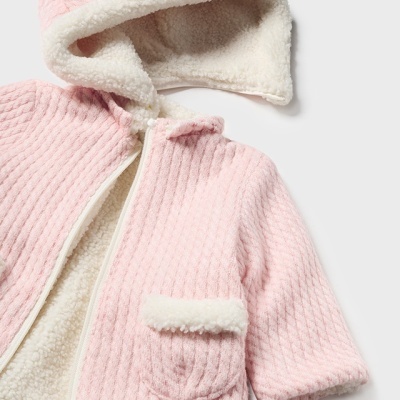 Casaco para criança rosa com capuz e forro peludo branco