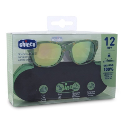 Óculos de sol Chicco verdes camuflados com lentes espelhadas e estojo preto em embalagem transparente
