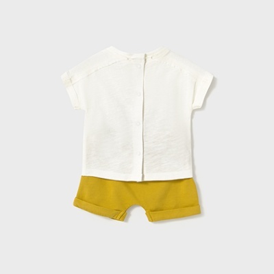 Conjunto para bebé com camiseta branca e calções mostarda