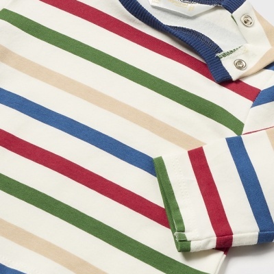 Camisola de bebé de algodão com riscas coloridas e gola azul com botões