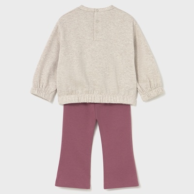 Conjunto infantil com camisola bege e calças rosa