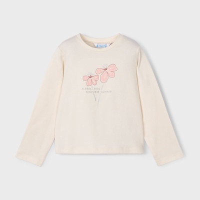 Camisola creme de manga comprida com flores cor-de-rosa e texto no centro.