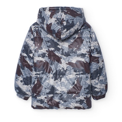 Casaco acolchoado com padrão camuflado e capuz