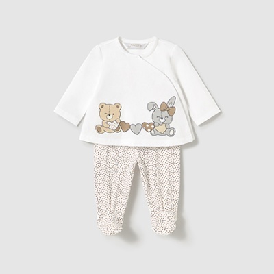 Conjunto de bebé branco com camisola estampada e calças com padrão de pontos