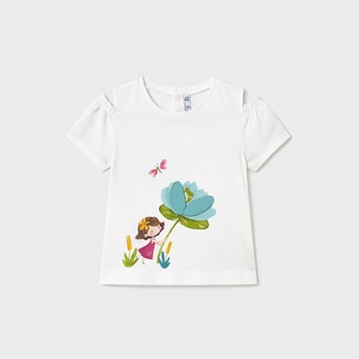 T-shirt branca de manga curta com ilustração de menina e flor azul