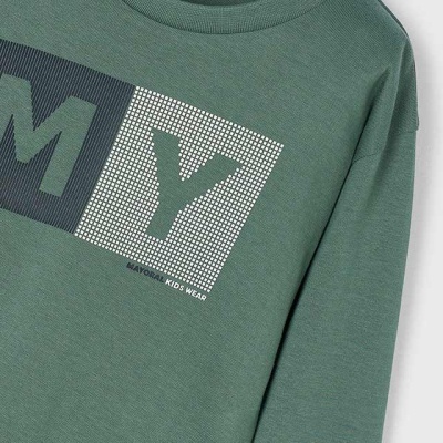 Camisola verde infantil com texto 'M Y' em blocos e marca Mayoral
