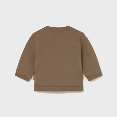 Camisola castanha de criança de manga comprida vista por trás